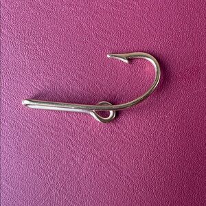 Gold Hook-Shaped Tiebar